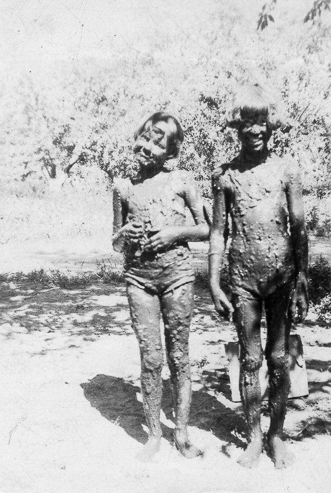 1935-00-00c-The-Mud-Kids---Angie-on-left.jpg