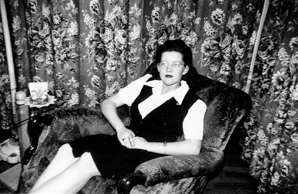 1946-00-00-Angeline.jpg