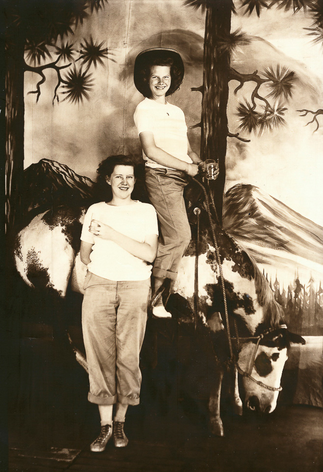 1946-00-00c-Angie-and-Dexter-Hopkins-on-stuffed-horse.jpg