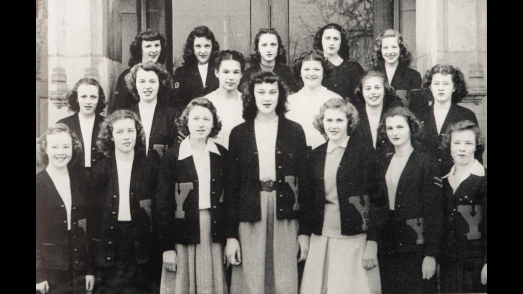 1947-06-00-Girls'-Athletics-group-photo.jpg