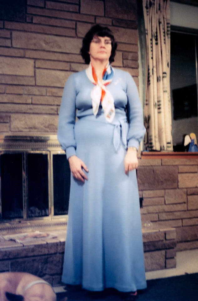 1970-00-00-Angie-with-blue-dress-and-Avignon-scarf_r2026.jpg