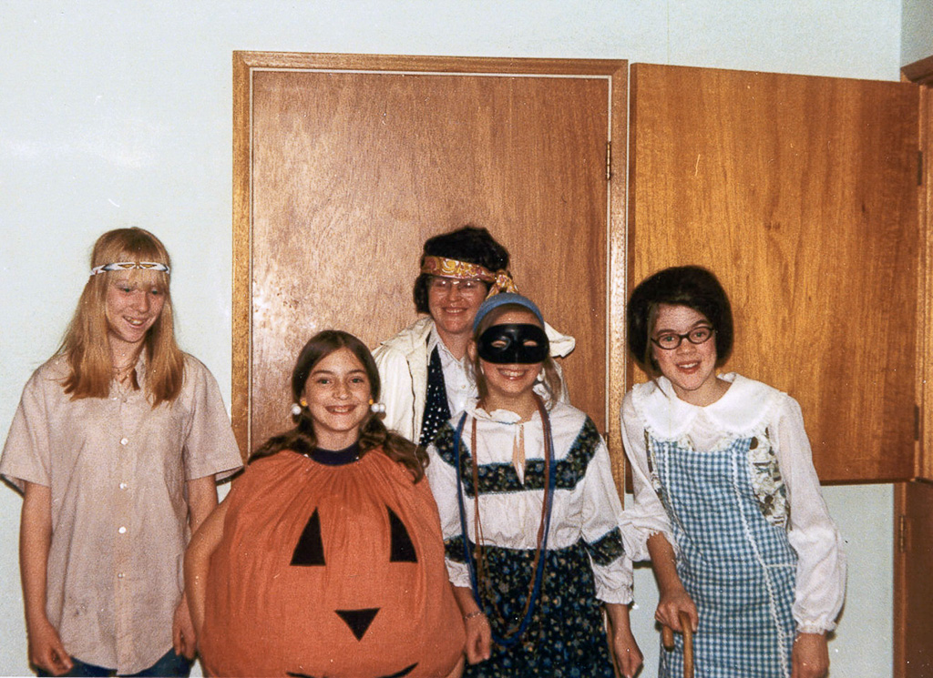 1971-10-31-Lynn-Angie-with-fellow-Halloween-trick-or-treaters.jpg