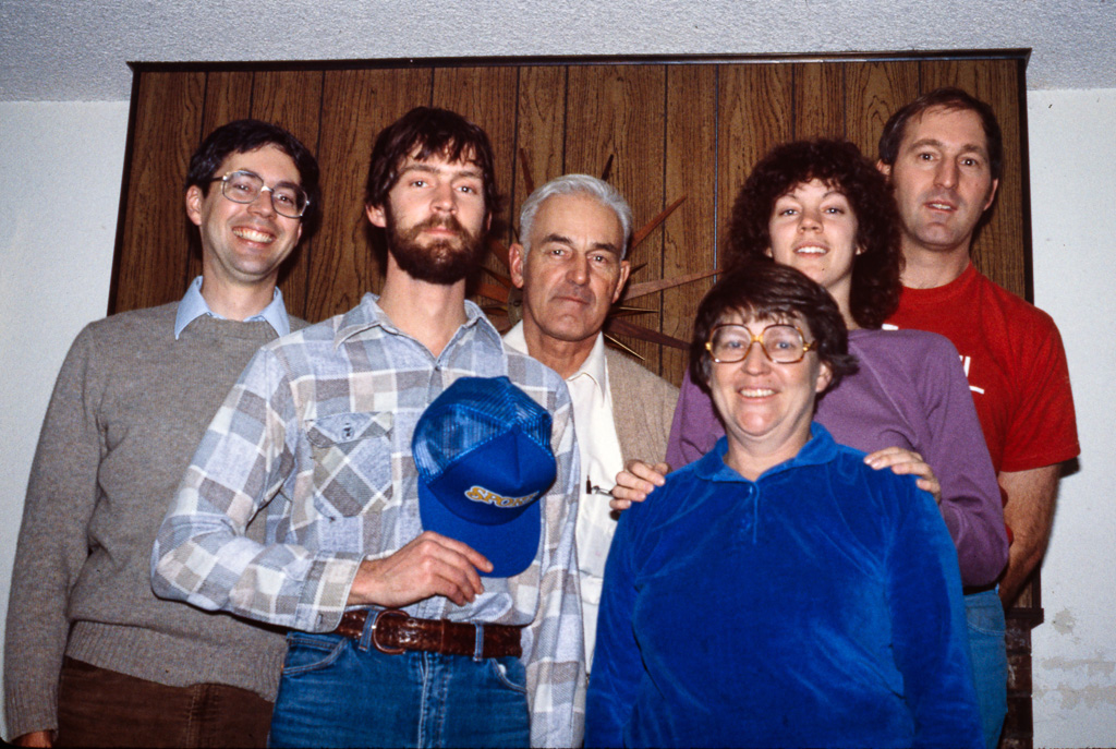 1983-11-24_s14-Thanksgiving-Ocean-Shores-RVZ-RDZ-ADZ-AMS-LDZ-BLZ-Photo-BLZ_r2026.jpg