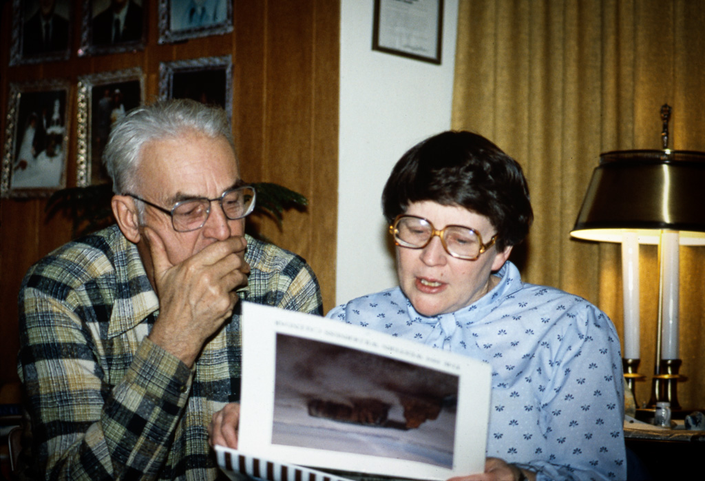 1983-12-25_s08-Christmas-Dan-and-Angie.jpg