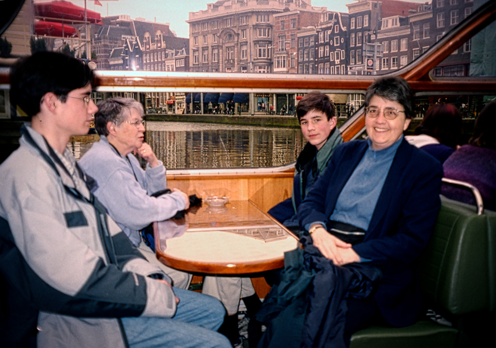 2002-03-26_R08_n23-Amsterman-Canal-Tour-Conrad,-Angie,-Michael---Catherine.jpg