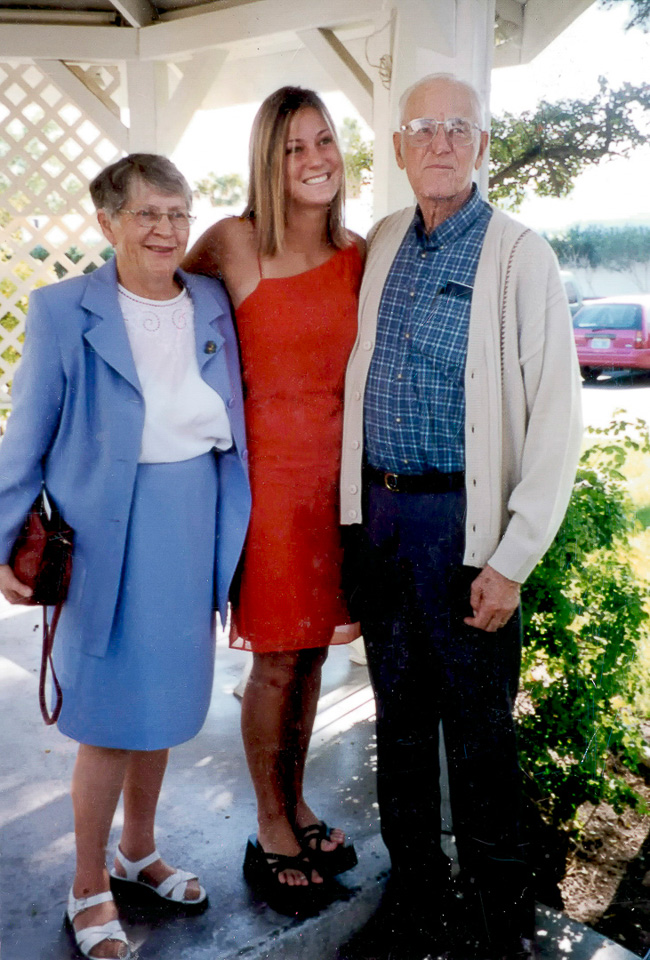2002-10-21-Dan-Erin-Angie-at-Eric-and-Rachel's-Las-Vegas-wedding.jpg