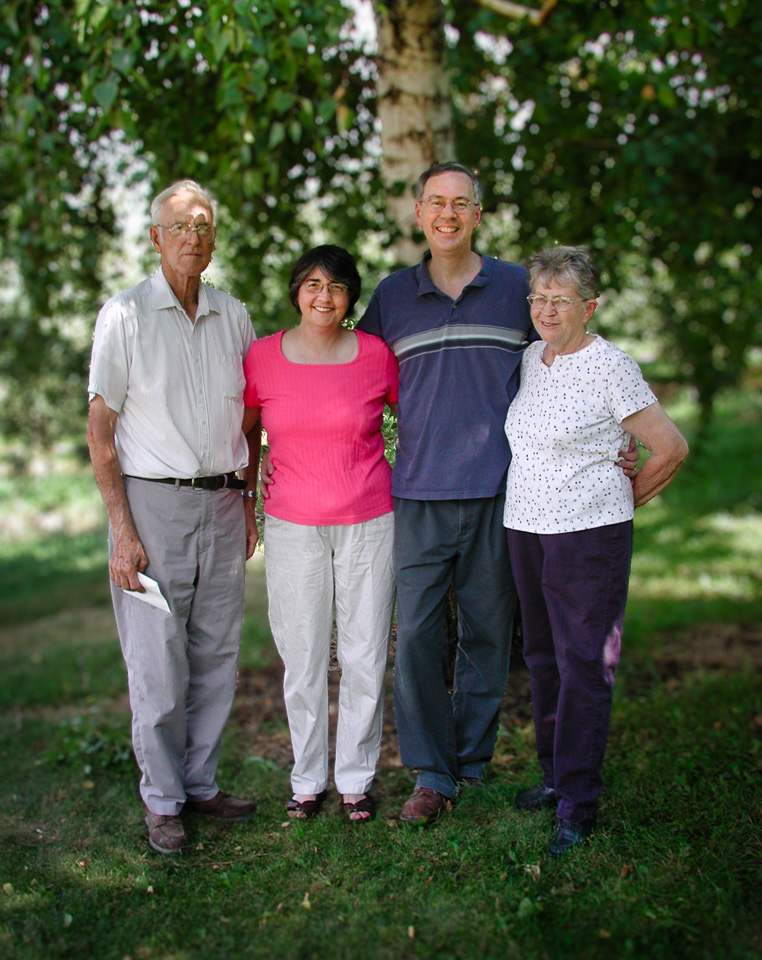 2004-08-02-Final-photo-under-the-1977-wedding-tree-with-parents.jpg