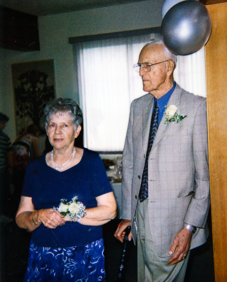 2007-09-29-3-AMS-ADZ-60th-Anniversary_polaroid-Highland-Church-Tieton.jpg