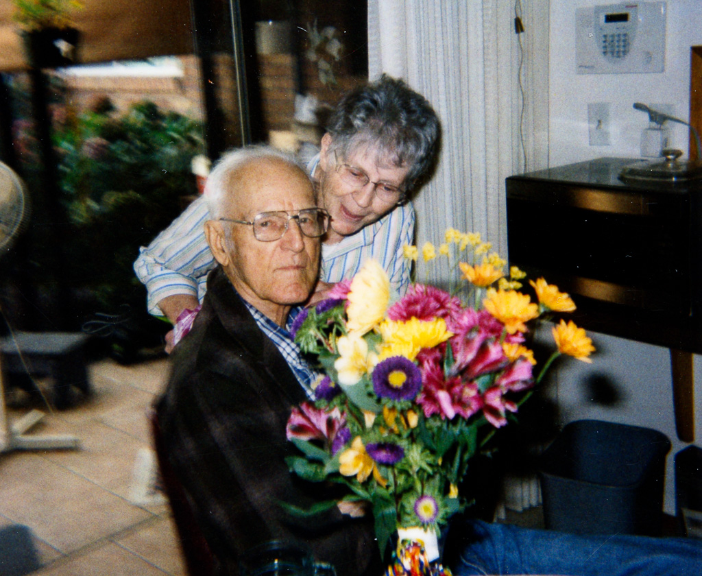 2007-09-29-4-ADZ-AMS-60th-Anniversary-Flowers_polaroid.jpg