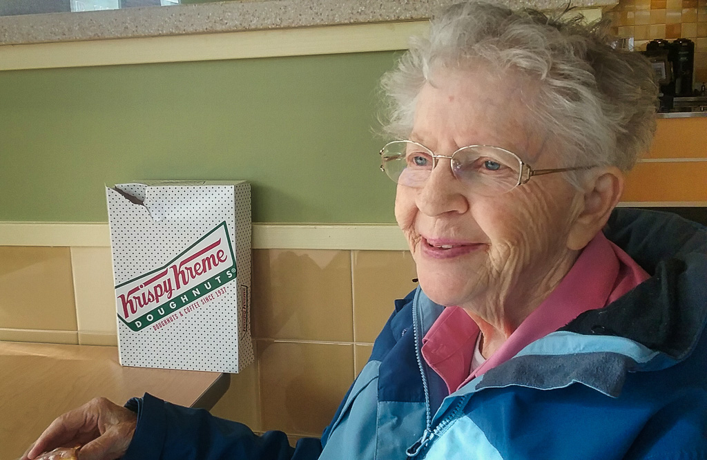 2018-01-27_113332-Angie-and-the-suspiciously-empy-dougnut-box.jpg