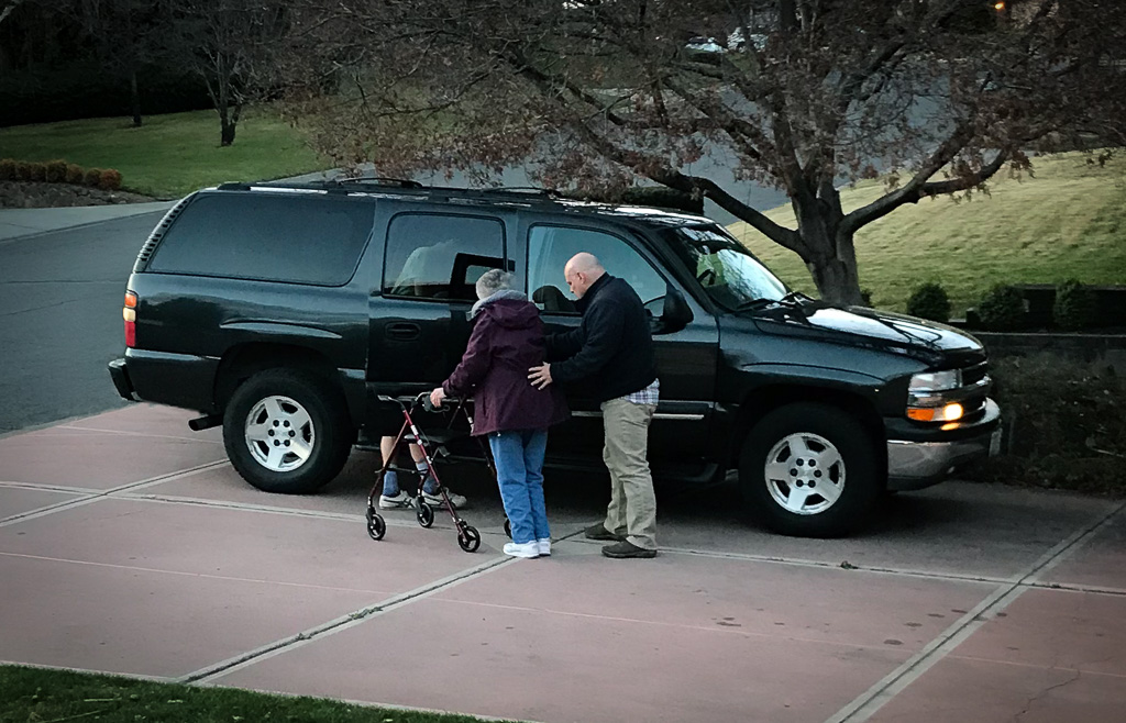 2018-04-01-IMG_039593-Yakima.-Escorted-by-Kelly-and-Gabe,-Angie-leaves-the-brick-house-she-always-wanted.jpg