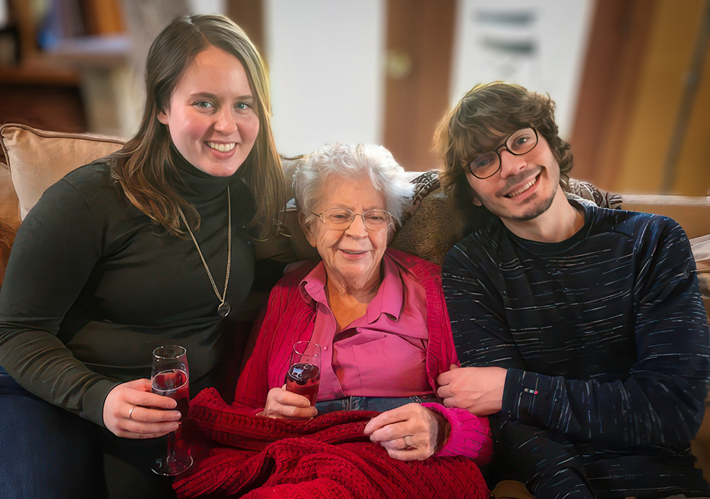 2018-12-24-image24-Redmond-Jeramie,-Angie---Holland.jpg