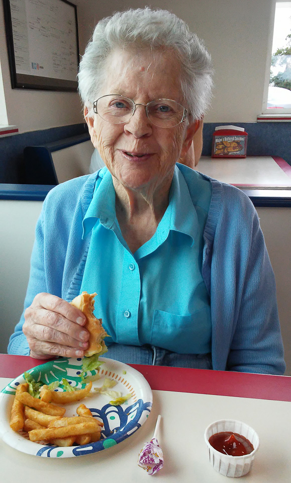 2019-08-29_121332-Fish-Sandwich-at-Major's.jpg