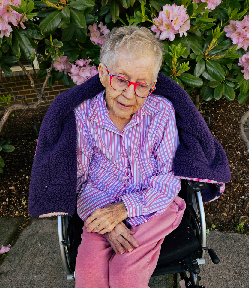 2024-05-12-Angie-rests-outside.jpg
